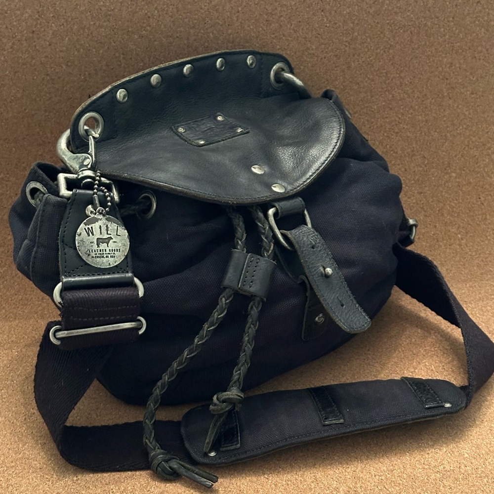 WILL LEATHER GOODS - PURSE - EXCELLENT CONDITION